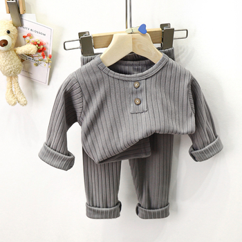 Dječji pidžama set, unisex, flis materijal 95% poliester, okrugli ovratnik, topao za uzrast 3–8 godina, proljeće/jesen/zima