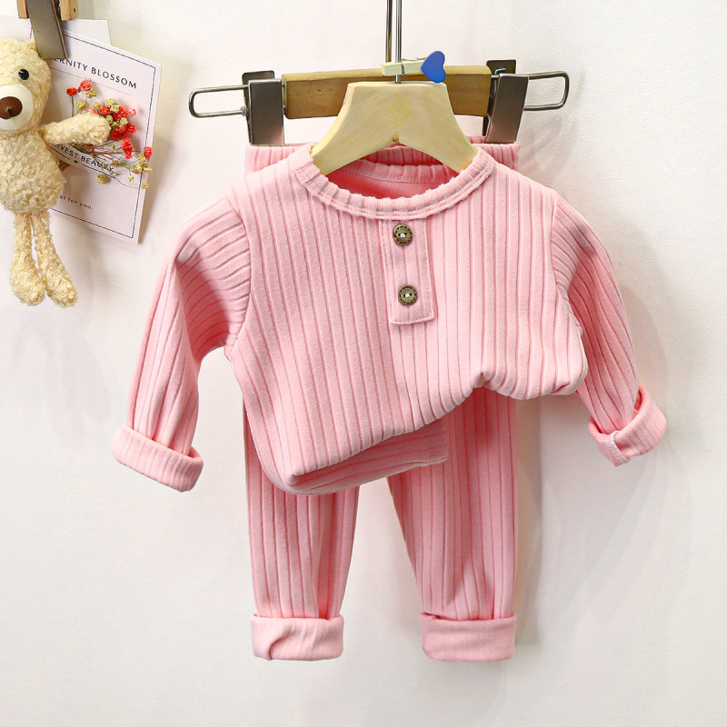 Dječji pidžama set, unisex, flis materijal 95% poliester, okrugli ovratnik, topao za uzrast 3–8 godina, proljeće/jesen/zima