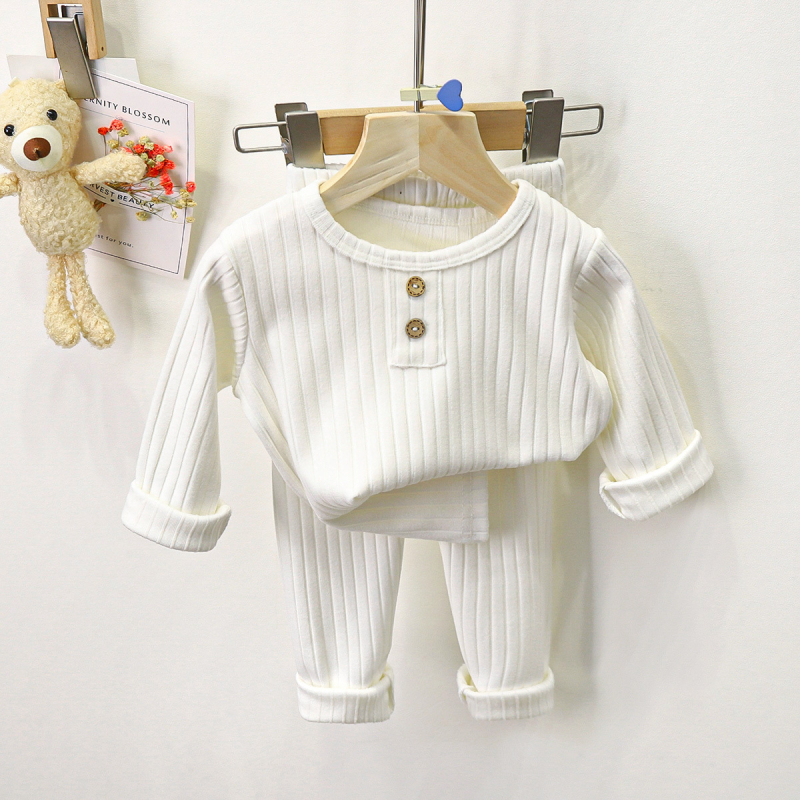 Dječji pidžama set, unisex, flis materijal 95% poliester, okrugli ovratnik, topao za uzrast 3–8 godina, proljeće/jesen/zima