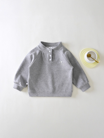 Детско худи без качулка, Modal материя, Snap копчета, полиестерна подплата, подходящо за възраст 0–1 година