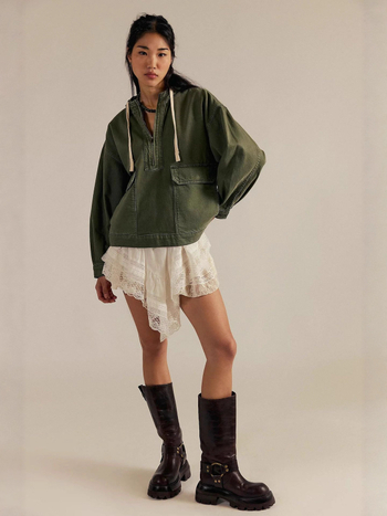 Дънково яке с качулка, разхлабен силует, дълги ръкави, деним плат памук-полиестер, есен 2025