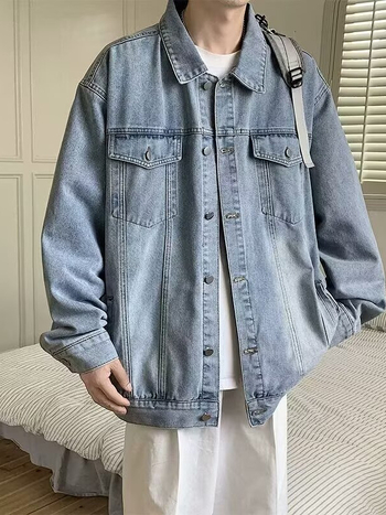 Muška traper jakna, debela, opuštenog kroja, preklopni ovratnik, jednostruko zatvaranje, višestruki džepovi s preklopom