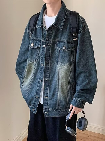 Muška traper jakna, debela, opuštenog kroja, preklopni ovratnik, jednostruko zatvaranje, višestruki džepovi s preklopom