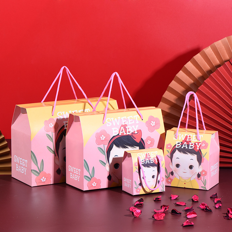 Сватбена подаръчна кутия - квадратна, бял картон, китайски стил (Форма: квадратна; Материал: бял картон; Стил: китайски; Марка: Other; Подходящи фестивали: сватба)