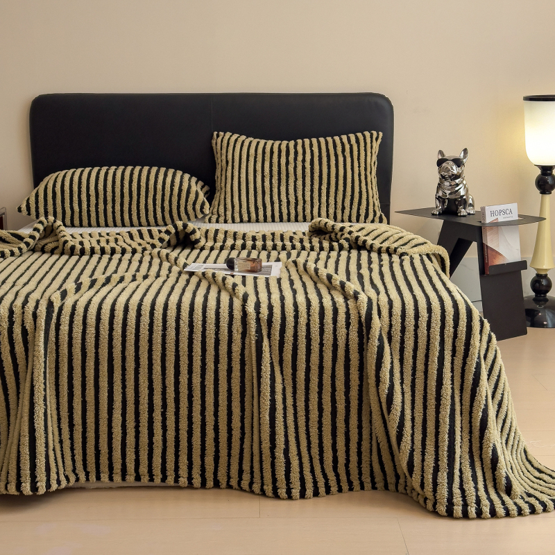 Diivanile mõeldud pleed triibulise mustriga, polüester, 240 g/m², kevad- ja sügisperiood, 3% kahanemine