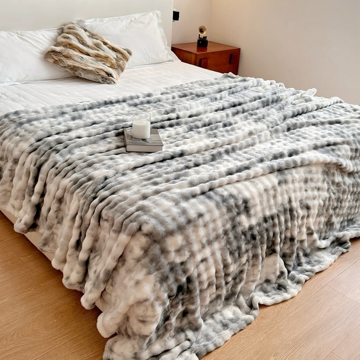 Jänku-plüüsi tekk beebidele ja koju, 1000 g, kevad-sügis, kaasaegne minimalistlik stiil