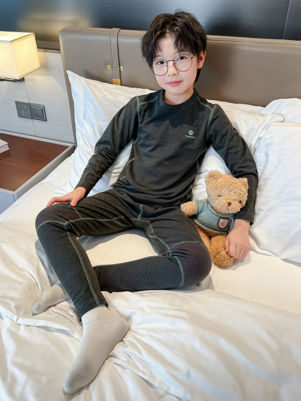 Детски комплект пижами за момчета, памук, дебел и топъл модел, подходящ за зимно-есенно-пролетно ползване