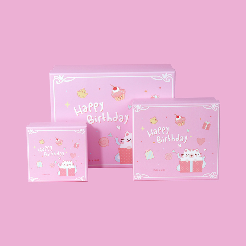 Gimtadienio dovanos dėžutė — vario plokštelė + pilkas kartonas, dovanų įpakavimas