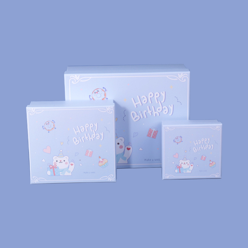 Gimtadienio dovanos dėžutė — vario plokštelė + pilkas kartonas, dovanų įpakavimas