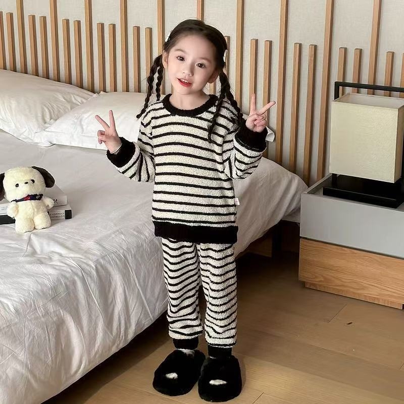 Uniszex gyerekeknek készült otthoni ruházati szett – csíkos fleece, kerek nyakú felső, két darabos, ősz-téli meleg, 3–8 éveseknek