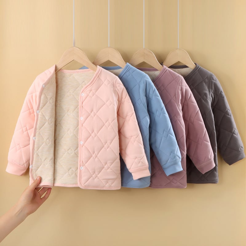 Gyerekek téli háromrétegű bolyhos poliészter fleece-ből készült kabát és nadrág készlet, V-nyakú, kapucni nélkül, 3–8 éveseknek