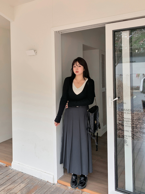 Női hosszú pliszírozott A-vonalú szoknya, twill szövésű, 95% poliészter