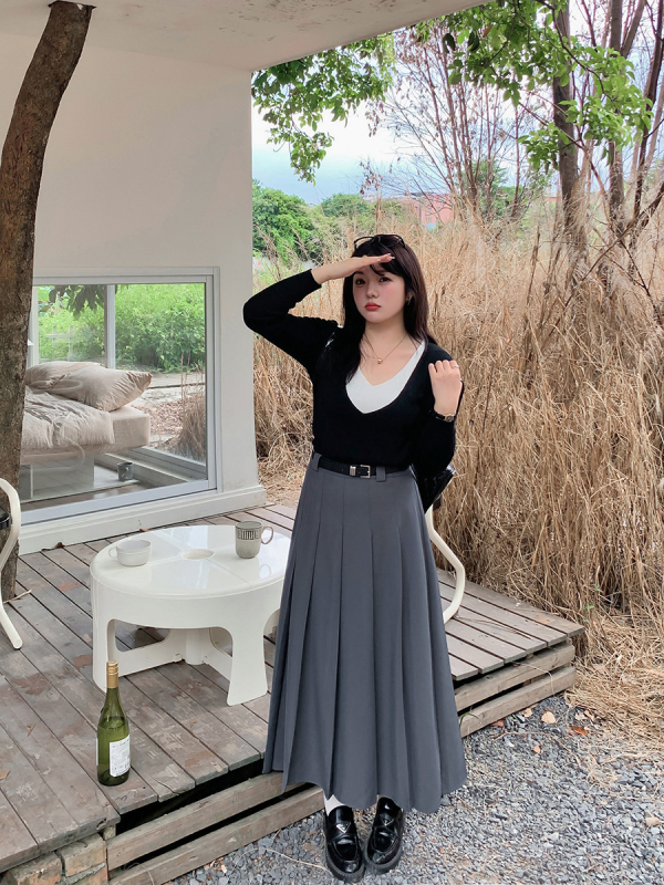 Női hosszú pliszírozott A-vonalú szoknya, twill szövésű, 95% poliészter