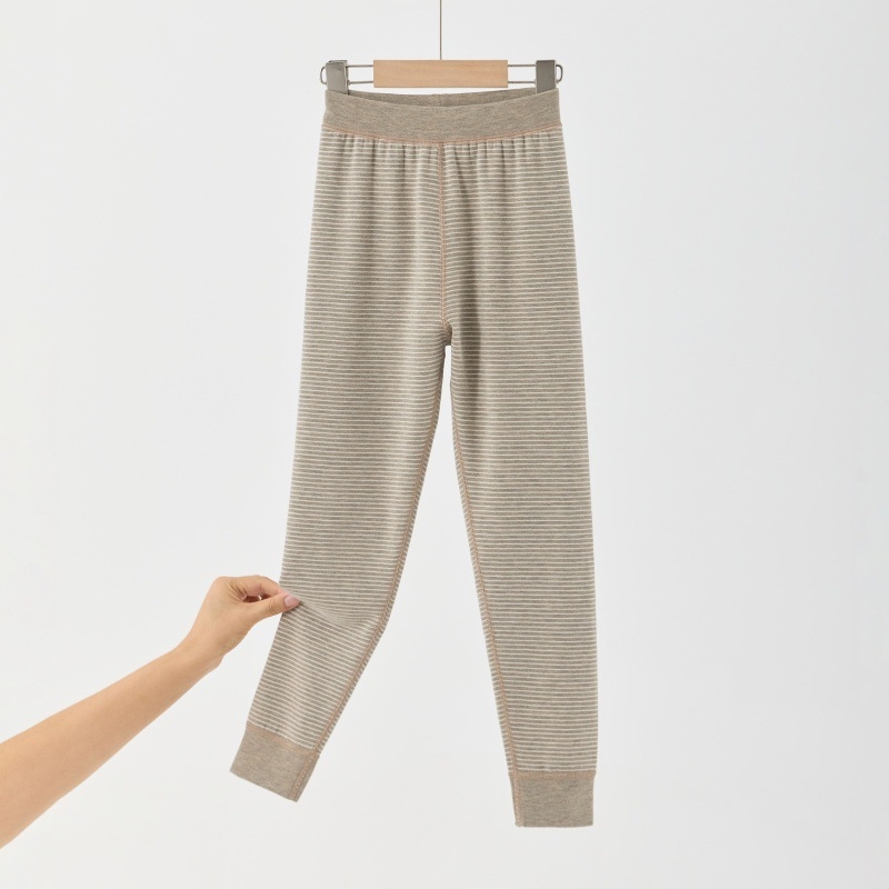 Gyermekeknek készült német fleece béléses nadrág, csíkos mintával, hosszú, elasztikus derékrész