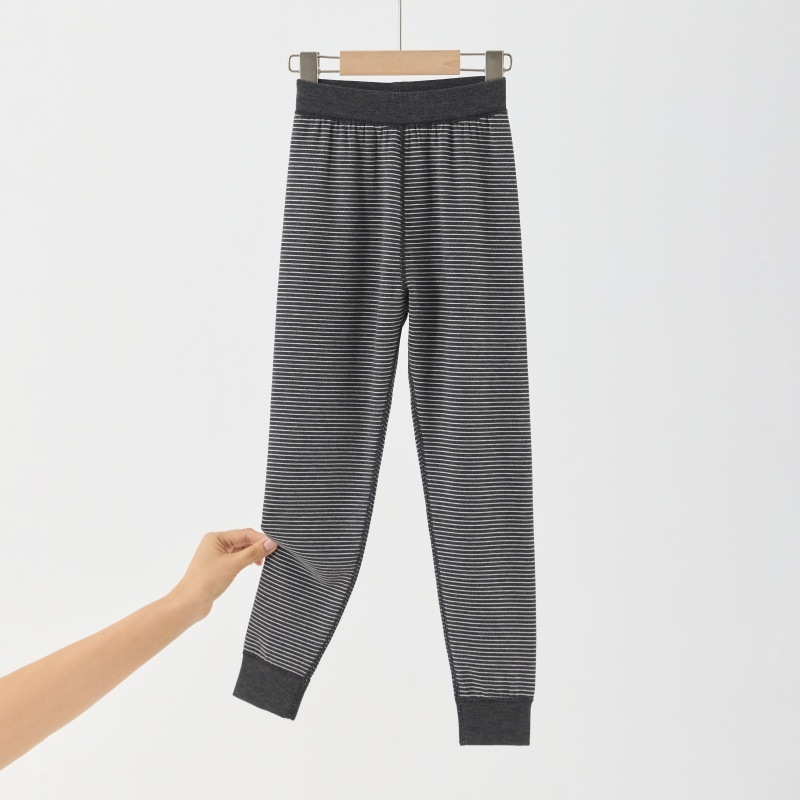 Gyermekeknek készült német fleece béléses nadrág, csíkos mintával, hosszú, elasztikus derékrész