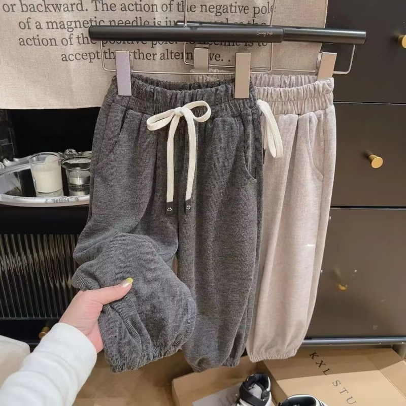 Dječje hlače, casual s manšetama, pletena tkanina, 95% pamuk; elastični pojas sa vezicom; za djecu 3–8 godina (100–140 cm)