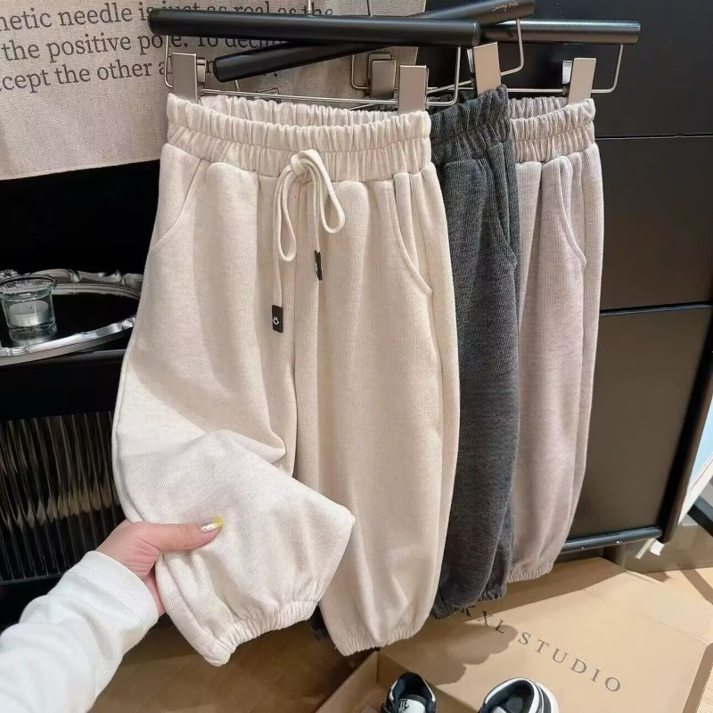 Dječje hlače, casual s manšetama, pletena tkanina, 95% pamuk; elastični pojas sa vezicom; za djecu 3–8 godina (100–140 cm)