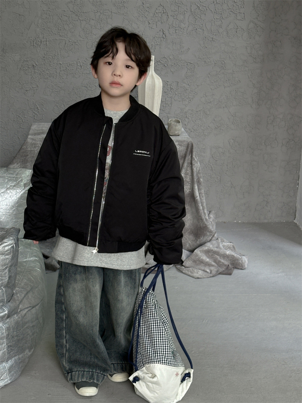 Момчешко яке в корейски стил, дебело утеплено, с цип (Зимна колекция 2024, памук 95%, закопчаване с цип, кръгла яка, дълги ръкави)