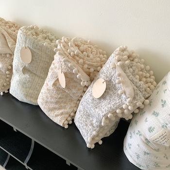 Vienpusė medvilninė žakardo pledas su kamuoliukais, A klasės medvilnės žakardo siūlas / B klasės medvilnės pūkeliai, 800–1000 g, rudens–žiemos, Ins stilius