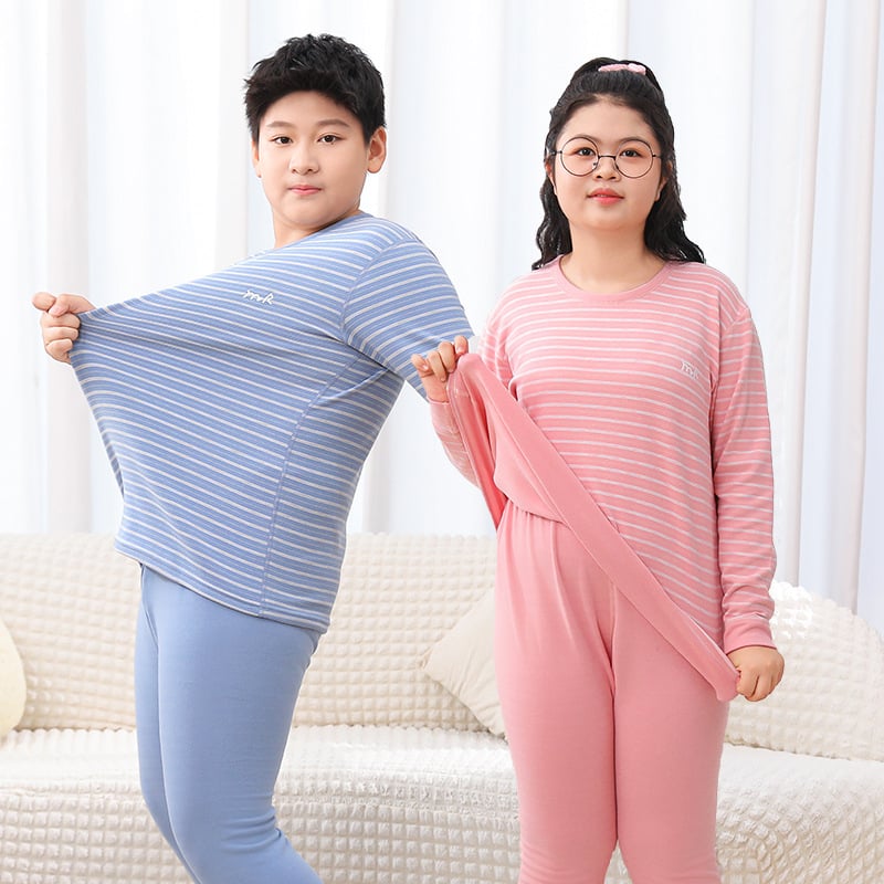 Gyerekek meleg otthoni ruházat szett, uniszex, 90% poliészter, puha kezelt anyag, csíkos és betűs minta, őszi-téli-tavaszi időszakokra