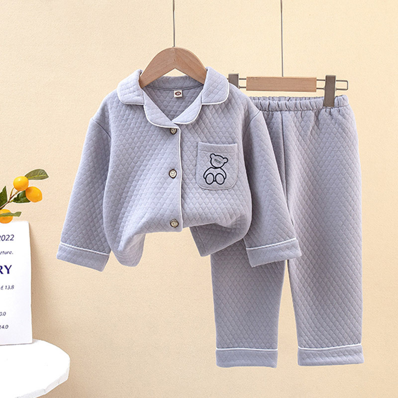 Gyerekeknek őszi-téli háromrétegű bélelt pizsama, uniszex, 3–8 éveseknek, otthoni visel, casual stílus