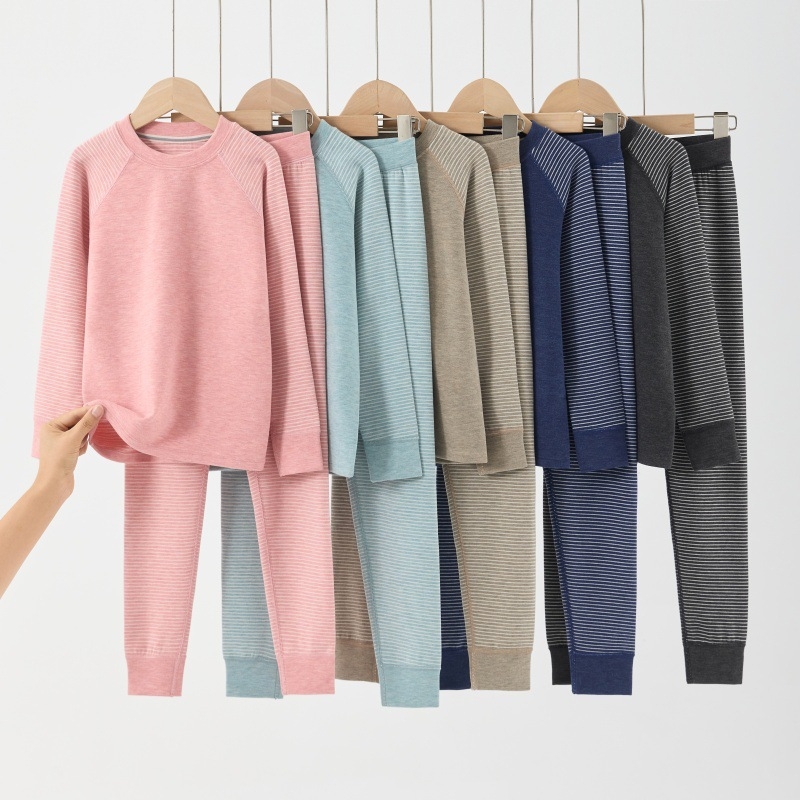 Dječji dvodijelni set pidžama, unisex, poliester velur tkanina, prugast uzorak, okrugli ovratnik, topao