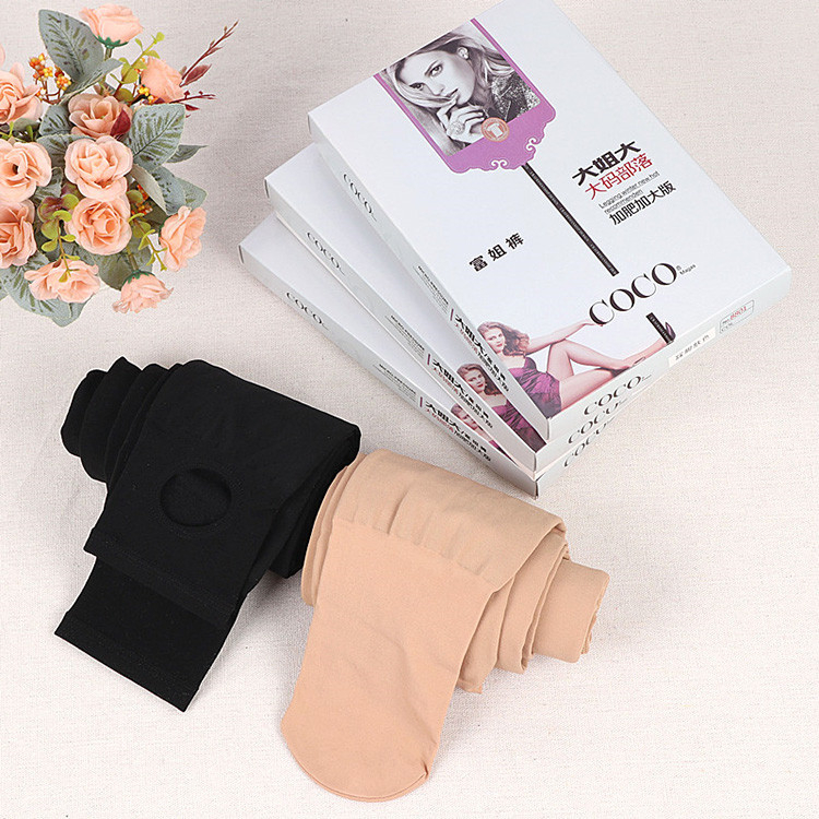 Ženske najlon tajice s plišanim unutarnjim slojem, srednje gustoće, jednobojni uzorak, glavna tkanina 64,8% najlon