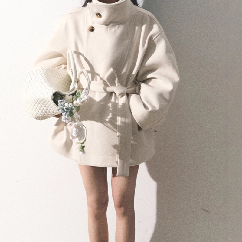 Női Chenille kabát magas gallérral, szoros derékkal, elől fűzős zárás, elasztán <30%