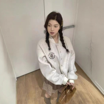 Американско бейсболно дамско яке, 2025, свободна кройка, кръгло деколте, геометричен принт, полиестерна материя, регулярни ръкави