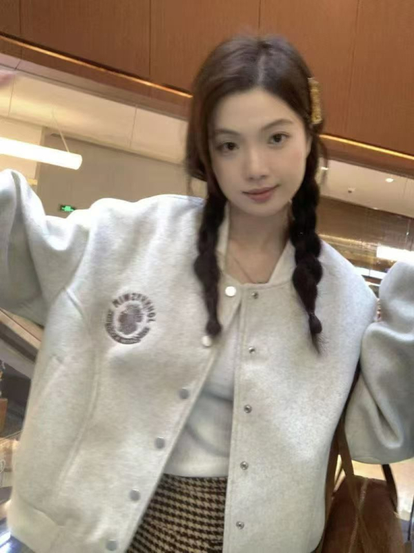 Американско бейсболно дамско яке, 2025, свободна кройка, кръгло деколте, геометричен принт, полиестерна материя, регулярни ръкави