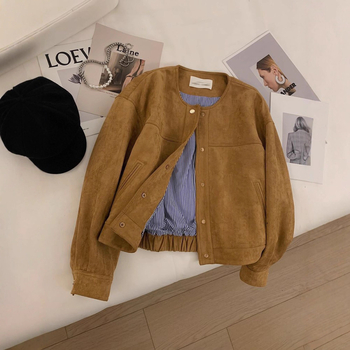 Женско късо яке от дива кожа велур, корейски стил, casual, полиестрова тъкан (70–80%), платка с катарами, колажна изработка