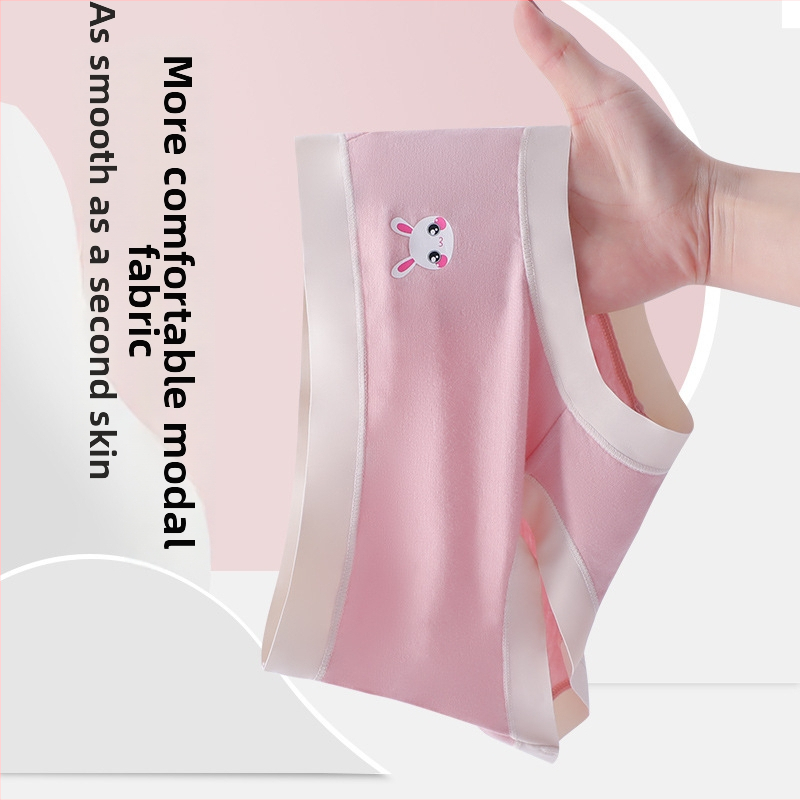 Mergaitėms apatiniai iš modalinio audinio (85%), kvėpuojantis trikampio kirpimas