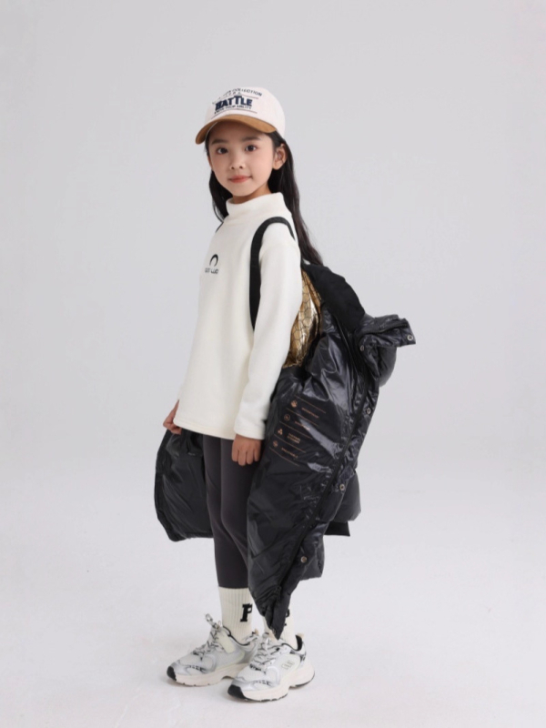 Gyermekeknek szóló tollkabát, uniszex, kacsa toll 95%+, középhosszú, elülső cipzárral, rögzített kapucnival