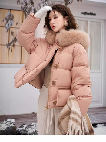 Dámsky oversized kabát z down s golierom z líšky, kapucňou, krátka dĺžka, hrubé vypĺňanie, kačací down