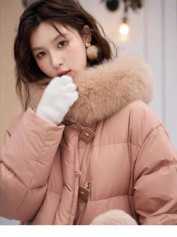 Dámsky oversized kabát z down s golierom z líšky, kapucňou, krátka dĺžka, hrubé vypĺňanie, kačací down