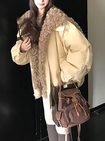 Páperová bunda s golierom z umelého kožušiny, výplň z bieleho kačacieho páperia, obsah páperia 86–90%, polyesterová tkanina, odnímateľný golier