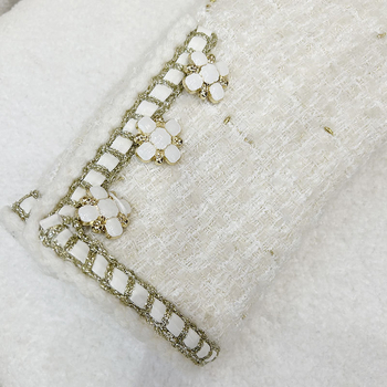 Prešívaná bunda s husacím páperím, obsah páperia 91–95%, hrubý vlnený materiál, okrúhly golier, Xiaoxiangfeng štýl, Zima 2025