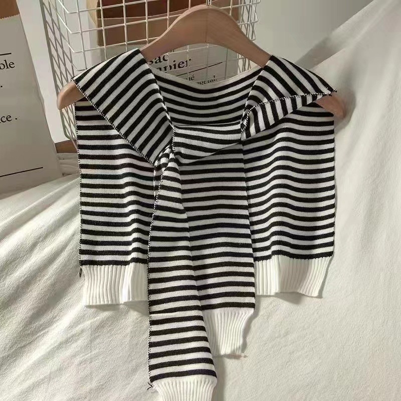 Pleteni šal s prugama, ručno kukičan, tie-dye obrada, dekorativni ljetni dodatak