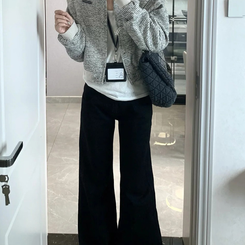 Széles szárú farmernadrág, magas derék, denim 50–70% pamut, cipzár és több zseb