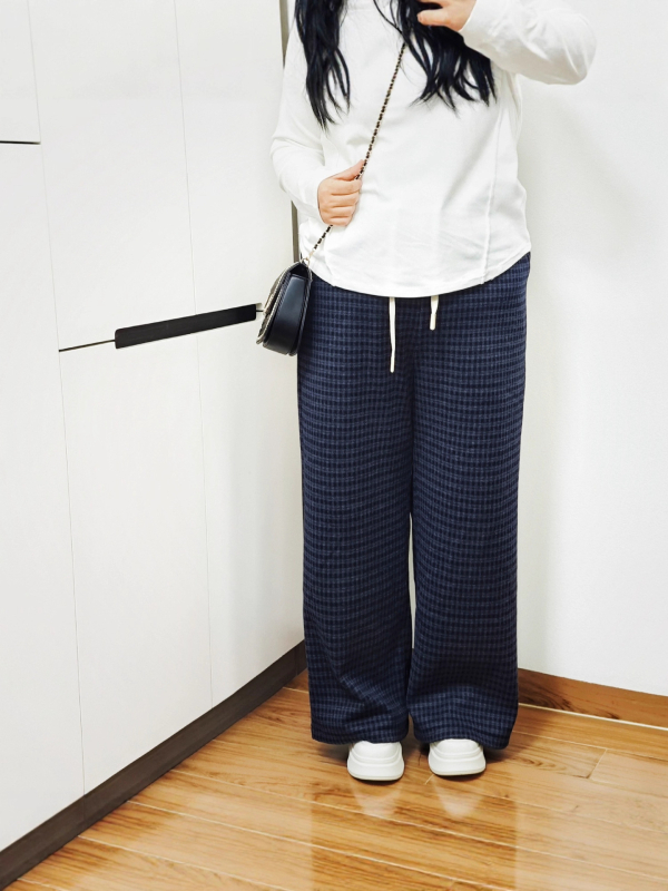 Γυναικείες παντελόνες ίσιας γραμμής με φλις επένδυση, ελαστική μέση, πολυεστέρας-σπαντέξ, κορεατικό casual στυλ, χειμώνας 2025