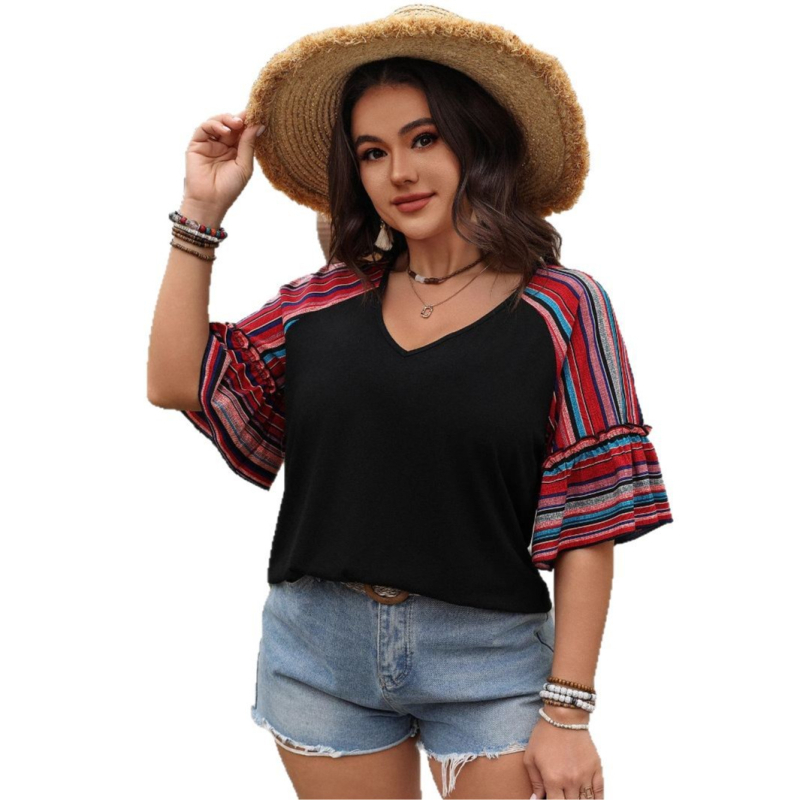 Дамски топ със свободна кройка и V-образно деколте, панелни вложки, къс ръкав, полиестер