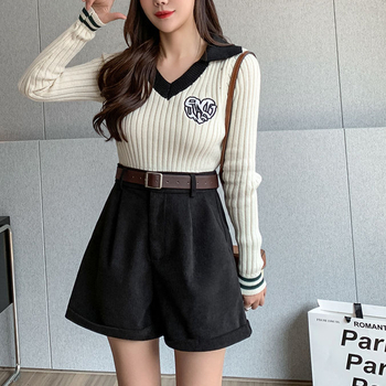 Ženske šorceve od korduroja s širokim krojem, dužina 3/4, proljeće 2024, casual odjeća