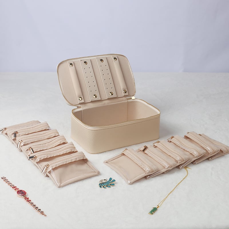 Rotaslietu kastīte, modelis SMZ-095, materiāls Cortex, stils neformāls, cietība: mīksta, raksts vienkāršs