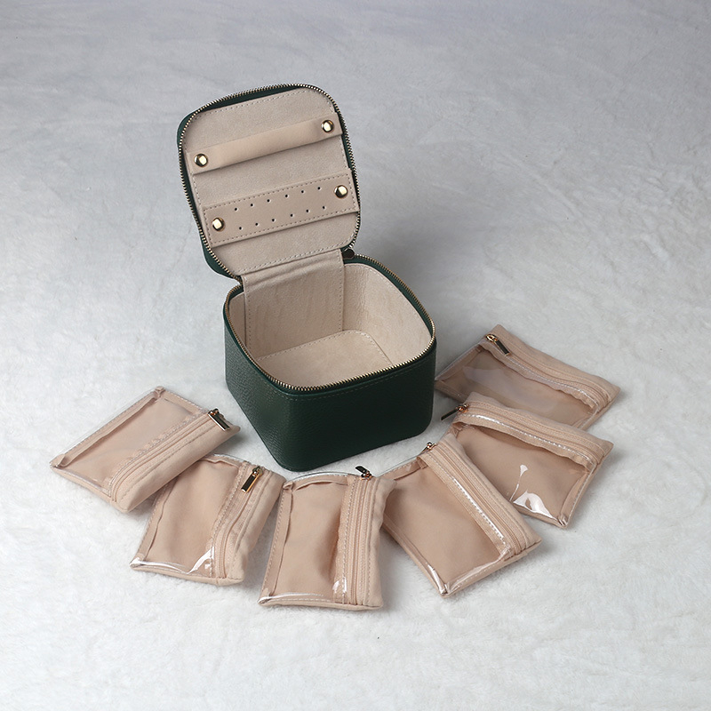 Rotaslietu kastīte, modelis SMZ-095, materiāls Cortex, stils neformāls, cietība: mīksta, raksts vienkāršs