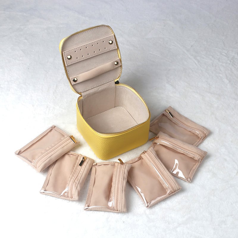 Rotaslietu kastīte, modelis SMZ-095, materiāls Cortex, stils neformāls, cietība: mīksta, raksts vienkāršs