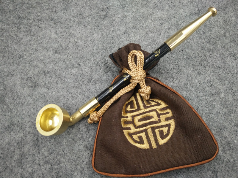 Veca tabakas pīpe ar latūnas trauku un agat rokturi, kompakta