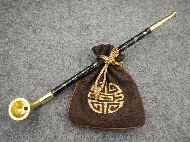 Veca tabakas pīpe ar latūnas trauku un agat rokturi, kompakta