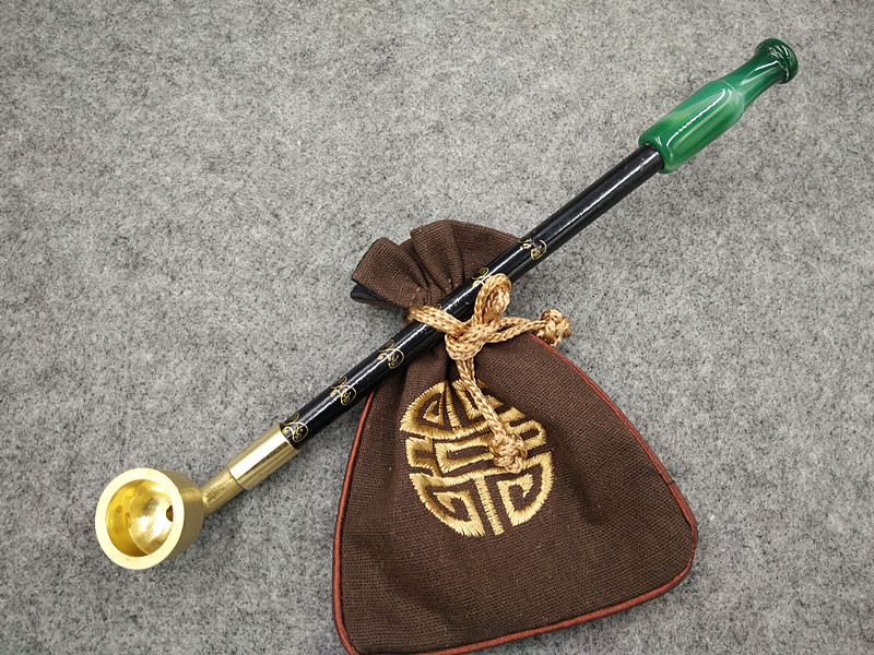 Veca tabakas pīpe ar latūnas trauku un agat rokturi, kompakta