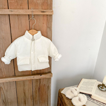 Bērnu ziemas jaka no poliesteru, ar augstu apkakli, aizdare ar vienu rindu pogām, iekšējā odere poliesteris, 1–3 gadi.