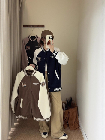 Дамско яке в американски колежански стил с цветни блокове, памучна материя и бродерия, стоечна яка, свободна кройка